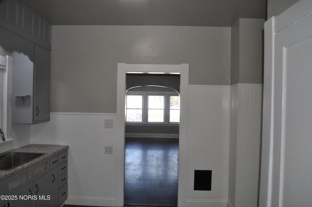 128 Carbon Street, Toledo, OH 43605