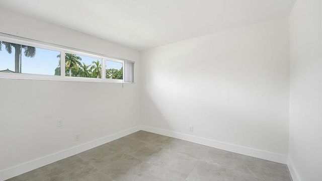 21020 Highland Lakes Boulevard, Miami, FL 33179