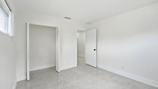 21020 Highland Lakes Boulevard, Miami, FL 33179