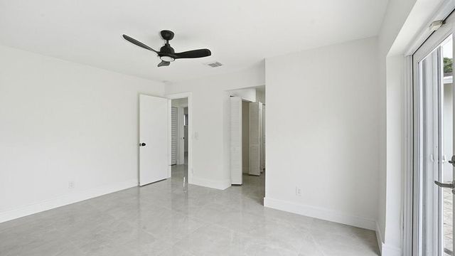 21020 Highland Lakes Boulevard, Miami, FL 33179