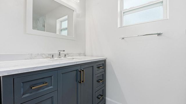 21020 Highland Lakes Boulevard, Miami, FL 33179