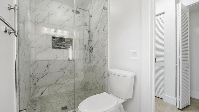21020 Highland Lakes Boulevard, Miami, FL 33179