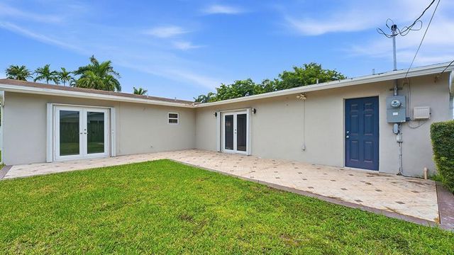 21020 Highland Lakes Boulevard, Miami, FL 33179