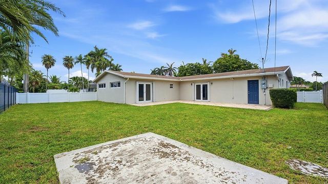 21020 Highland Lakes Boulevard, Miami, FL 33179