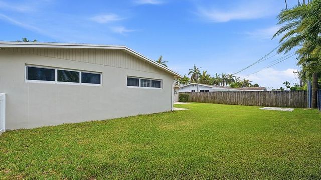 21020 Highland Lakes Boulevard, Miami, FL 33179