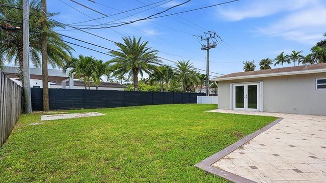 21020 Highland Lakes Boulevard, Miami, FL 33179