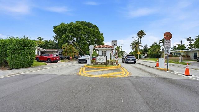 21020 Highland Lakes Boulevard, Miami, FL 33179
