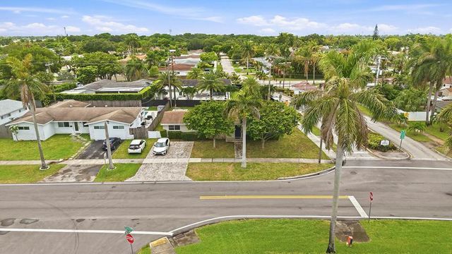 21020 Highland Lakes Boulevard, Miami, FL 33179