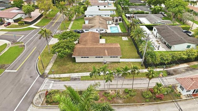 21020 Highland Lakes Boulevard, Miami, FL 33179