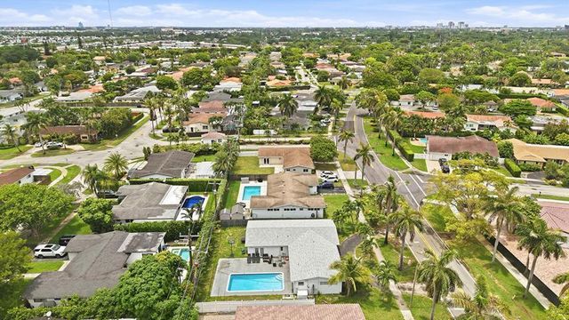 21020 Highland Lakes Boulevard, Miami, FL 33179