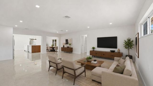 21020 Highland Lakes Boulevard, Miami, FL 33179