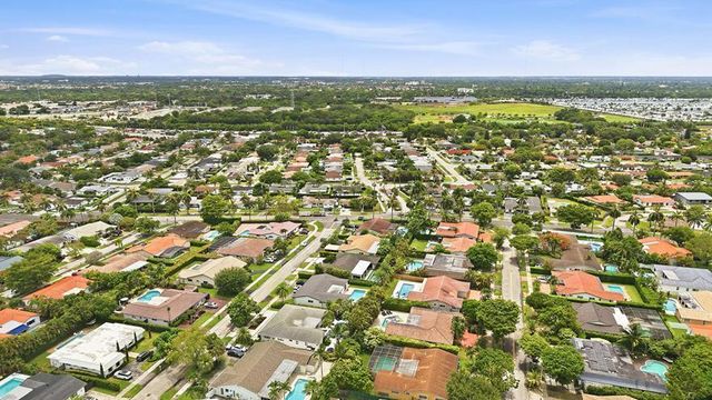 21020 Highland Lakes Boulevard, Miami, FL 33179