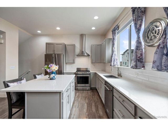 7885 W 43rd Cir, Wheat Ridge, CO 80033