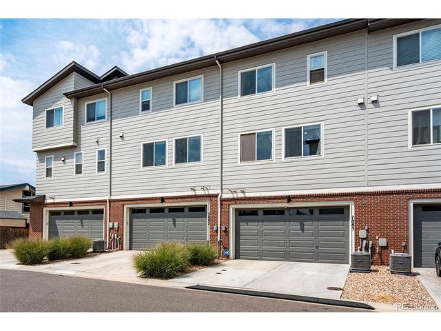7885 W 43rd Cir, Wheat Ridge, CO 80033