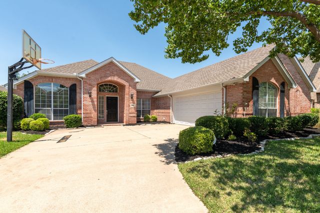 704 Glendale Drive, Keller, TX 76248