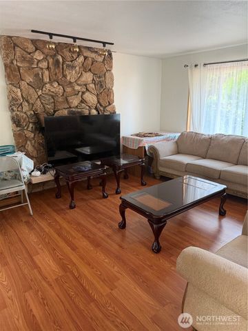 29754 4th Avenue S, Federal Way, WA 98023