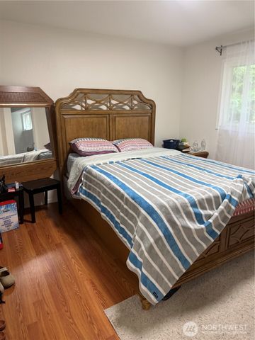 29754 4th Avenue S, Federal Way, WA 98023