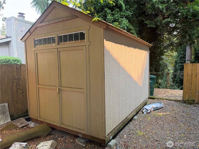 29754 4th Avenue S, Federal Way, WA 98023