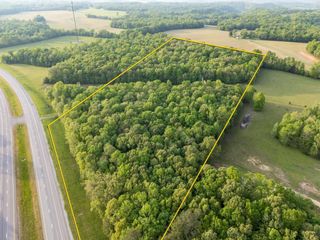 2694 Winchester Hwy, Flintville, TN 37335
