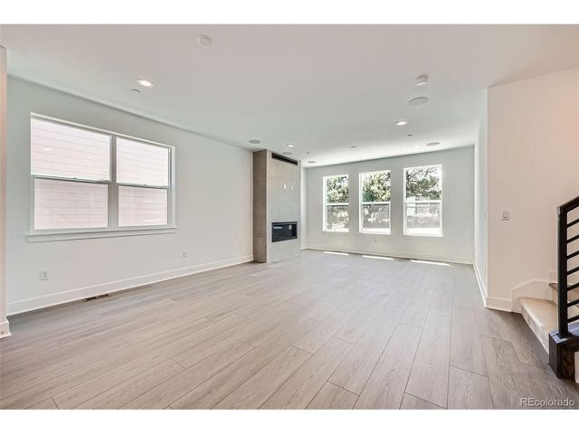 10898 E Hinsdale Cir, Centennial, CO 80112