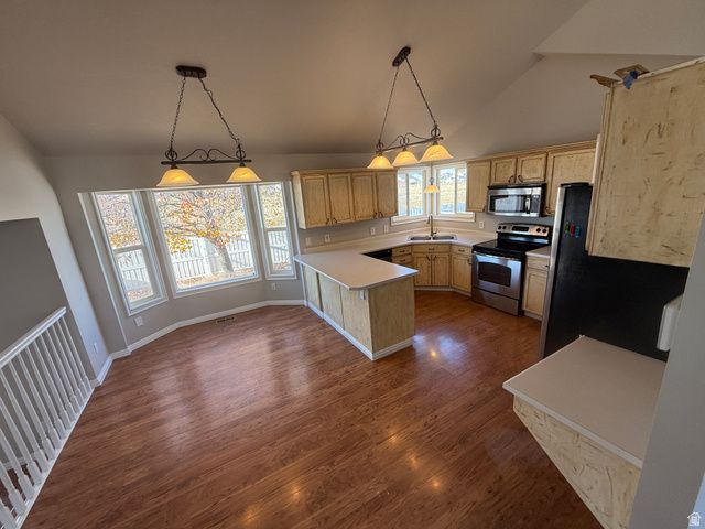 5902 S TROWBRIDGE WAY, Kearns, UT 84118