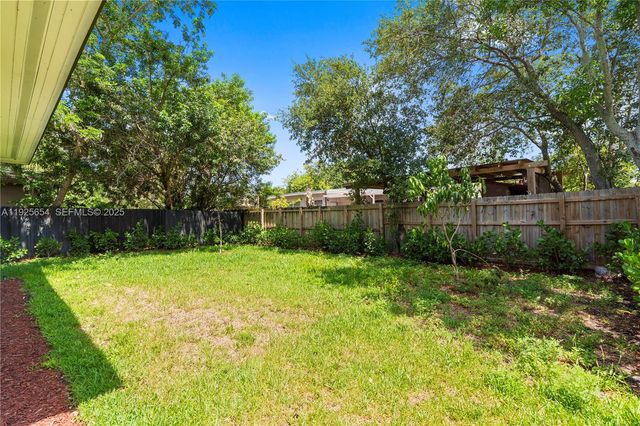 1745 NW 151st St, Miami Gardens, FL 33054