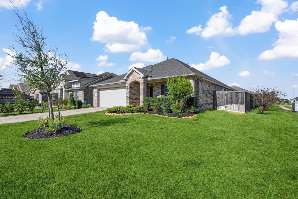 31418 Cardrona Peak Place, Hockley, TX 77447