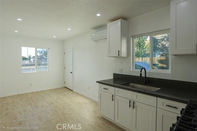 11114 Willowbrook Avenue, Los Angeles, CA 90059