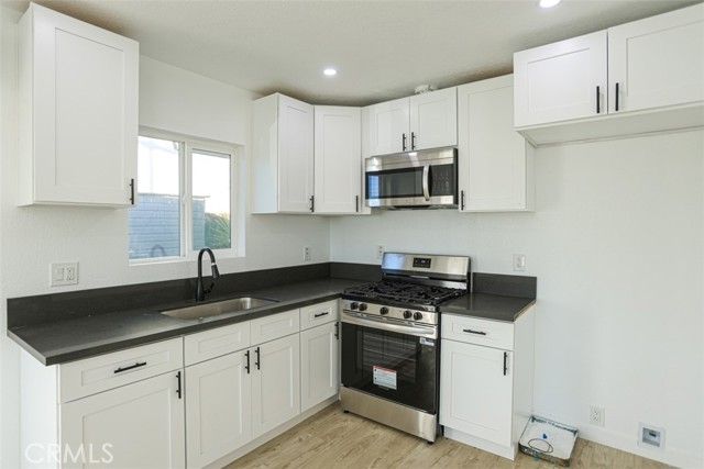 11114 Willowbrook Avenue, Los Angeles, CA 90059