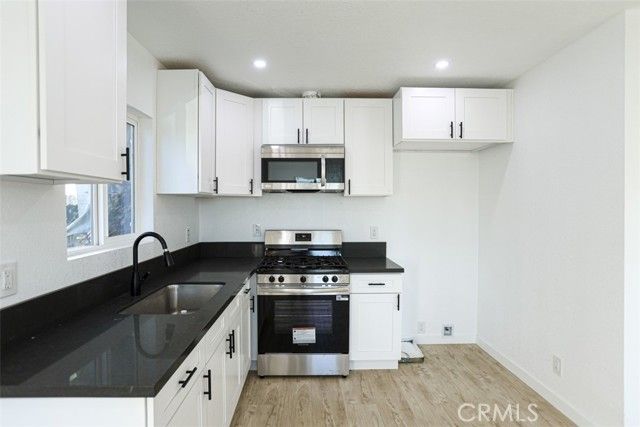 11114 Willowbrook Avenue, Los Angeles, CA 90059