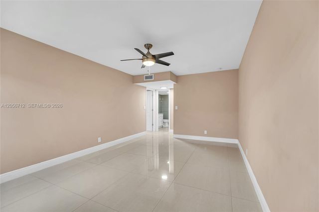4848 NW 24th Ct 118, Lauderdale Lakes, FL 33313