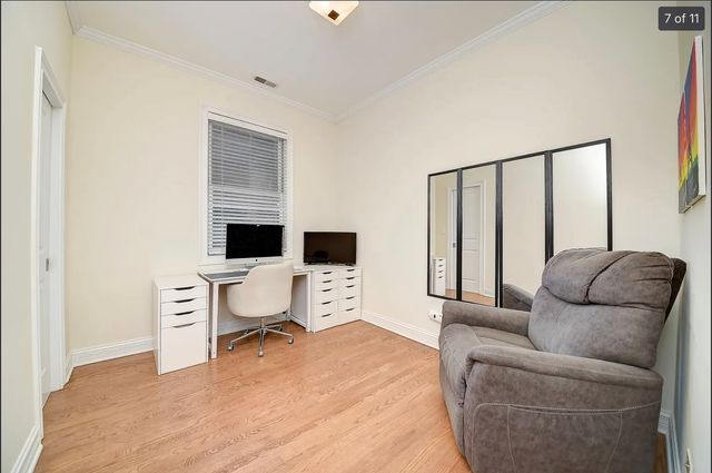 653 W Barry Avenue 1S, Chicago, IL 60657