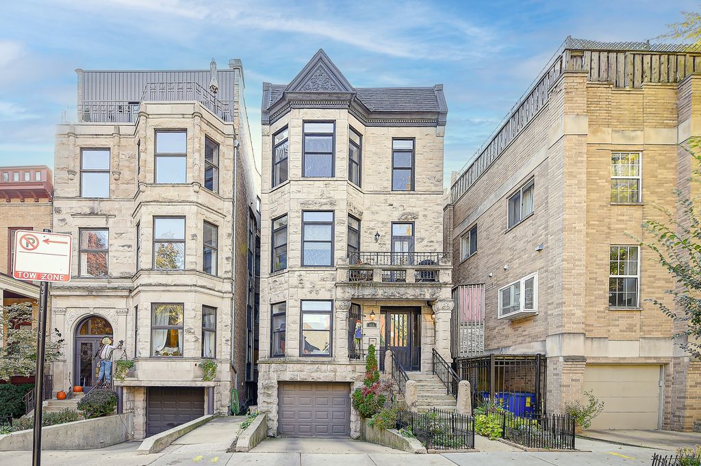 653 W Barry Avenue 1S, Chicago, IL 60657