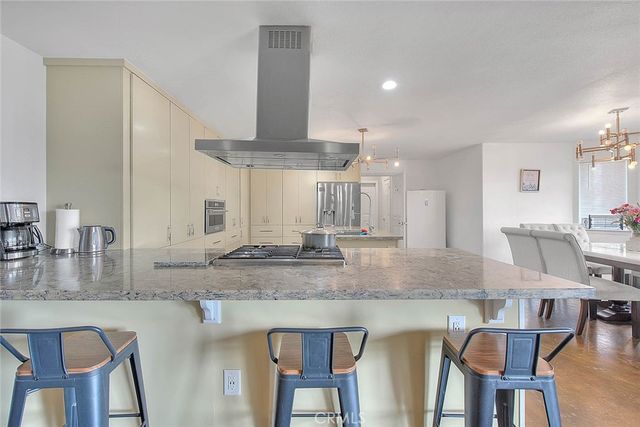 11077 Valle Vista Road, Phelan, CA 92371