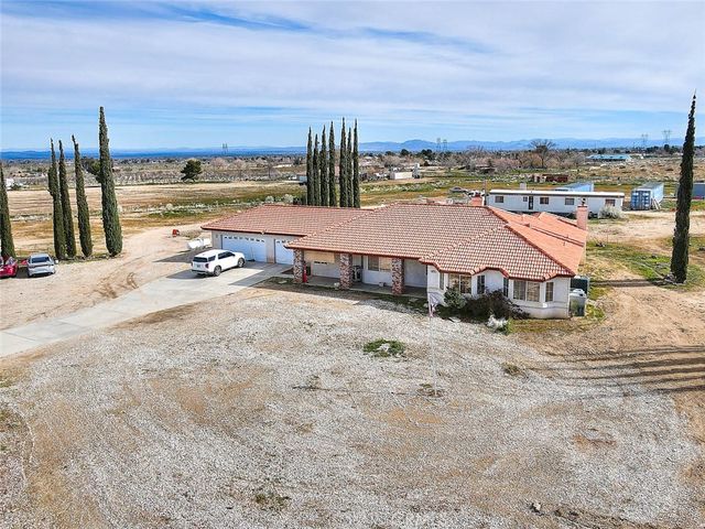 11077 Valle Vista Road, Phelan, CA 92371