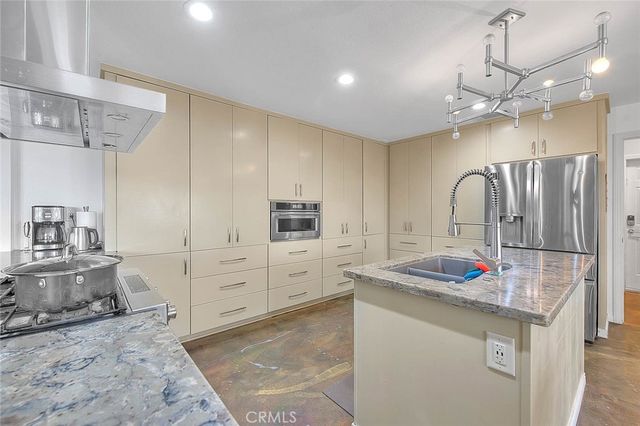 11077 Valle Vista Road, Phelan, CA 92371