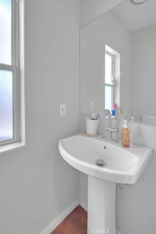 11077 Valle Vista Road, Phelan, CA 92371