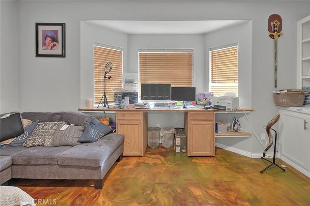 11077 Valle Vista Road, Phelan, CA 92371