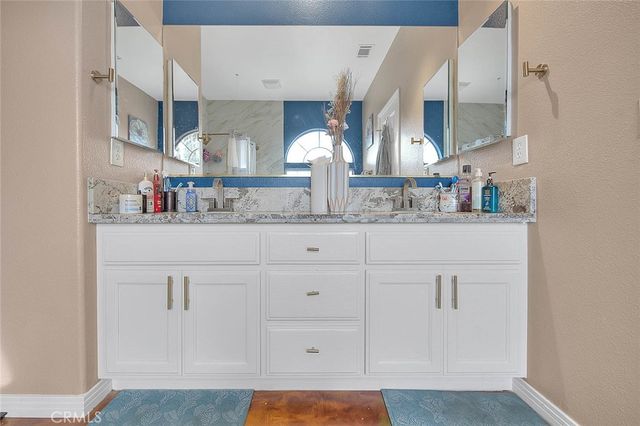 11077 Valle Vista Road, Phelan, CA 92371