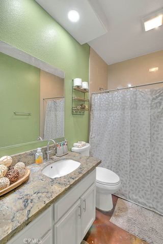 11077 Valle Vista Road, Phelan, CA 92371