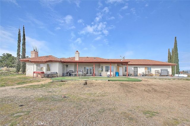 11077 Valle Vista Road, Phelan, CA 92371