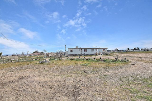 11077 Valle Vista Road, Phelan, CA 92371