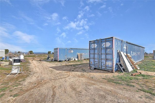 11077 Valle Vista Road, Phelan, CA 92371