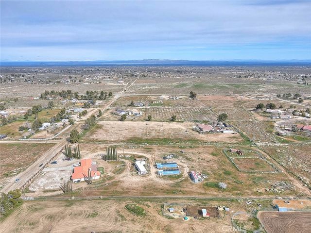 11077 Valle Vista Road, Phelan, CA 92371