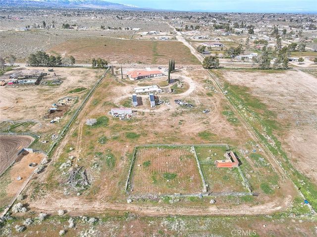 11077 Valle Vista Road, Phelan, CA 92371