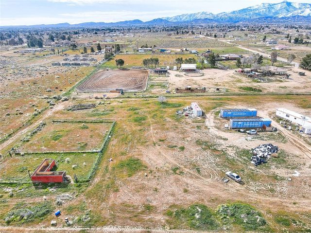 11077 Valle Vista Road, Phelan, CA 92371