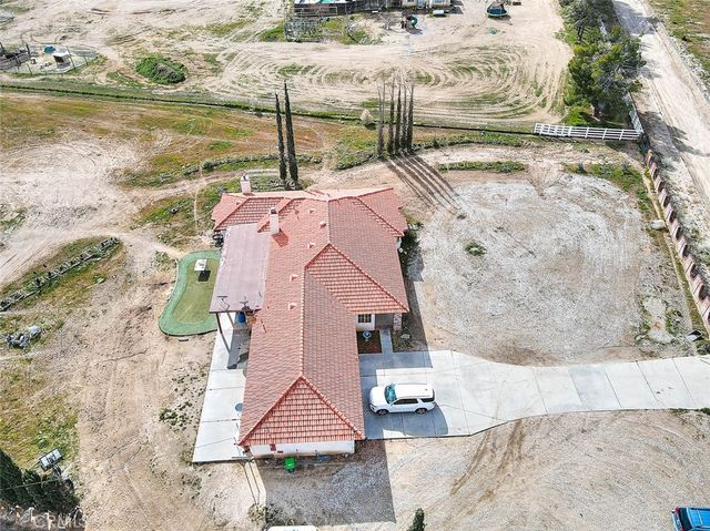 11077 Valle Vista Road, Phelan, CA 92371