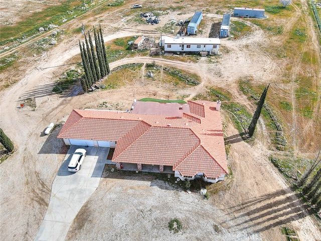 11077 Valle Vista Road, Phelan, CA 92371