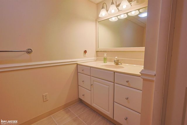 53338 Villa Rosa Drive, Macomb, MI 48042