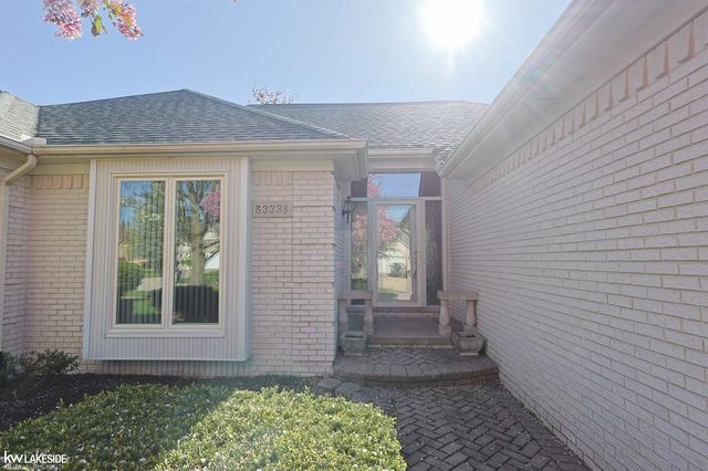 53338 Villa Rosa Drive, Macomb, MI 48042